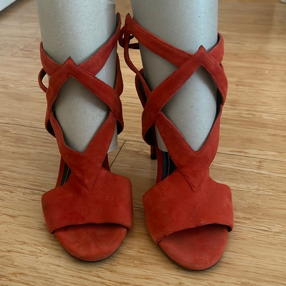 Kendall & Kylie red suede sandal ❤️